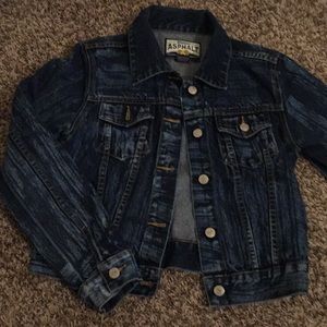 Beautiful blue jean jacket!